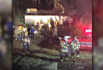 美国巴士侧翻致1死40伤 车上载一支少年足球队