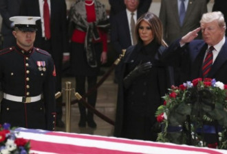 哀悼者在美国国会告别老总统布什