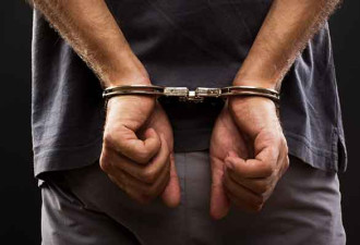 美国一名男子因盗窃33美元内衣被判10年监禁