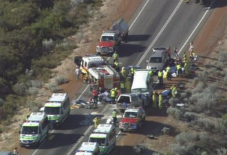 中国游客在澳遇车祸致3死 事发地为最危险高速