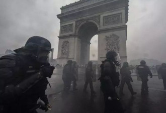 马克龙电视讲话：法国进入经济紧急状态