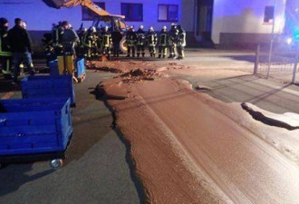 德国一巧克力工厂发生泄漏 巧克力流满街道