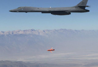 美媒：美B-1B将携带远程反舰导弹 优势远超中俄