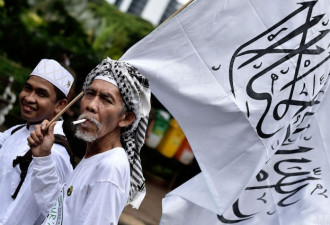 印尼穆斯林集会要华裔省长辞职 宗教领袖求情