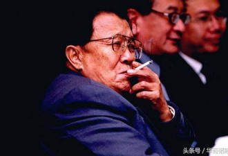 他一手打造的“天下第一村”,何以负债350亿?