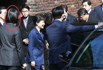 朴槿惠女警卫引发关注：身高175cm 武术高强