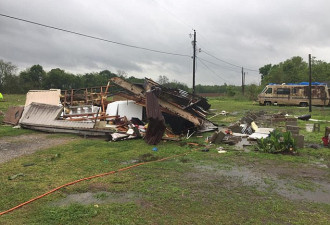 龙卷风掀翻房屋 路易斯安那州两人死亡