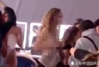 法国小姐比赛直播：选手后台赤裸上身镜头出镜