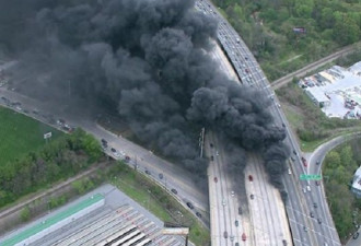 亚特兰大州际公路大火 立交桥被活活烧塌了