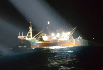 台湾今凌晨再扣一艘大陆渔船 10名大陆渔民被抓