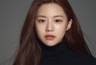 女孩被赞亚洲最美面孔 漂亮得被误认是软件合成