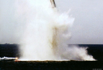 美媒：中国首次试验发射巨浪3型潜射洲际导弹