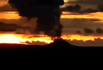 火山爆发引发印尼海啸 死亡人数继续攀升