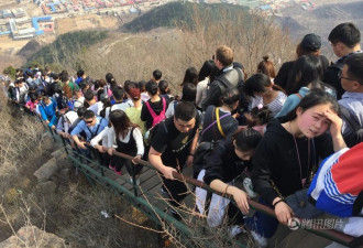清明假期迎高峰 看中国各景区的人挤人！