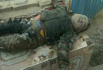 人间惨剧！一个维吾尔儿童父母不在被活活冻死