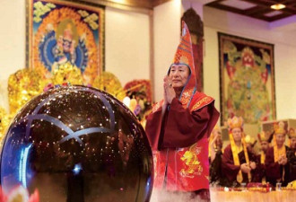 揭"灵仙真佛宗"邪教面目教主侵害女性双体祈福