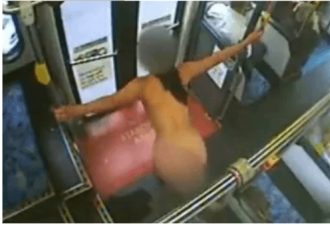 悉尼公交上，女子突然脱衣跳艳舞！跳完还要钱