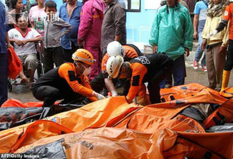 印尼5岁男孩海啸后被埋12小时大哭被发现