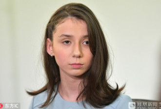 17岁俄罗斯盲人女孩摸了摸普京的脸：你好帅 ！