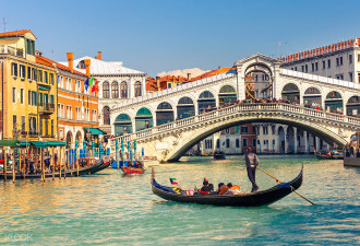 游客太多了！水城威尼斯开始征收游客进城税