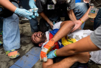 委内瑞拉内乱加剧 暴力事件成社会日常
