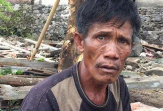 先救母亲还是老婆？印尼男子海啸中做悲伤抉择