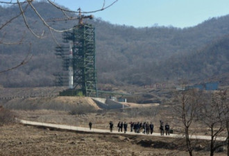 最新卫星图显示:朝鲜核试验场正在举行排球赛