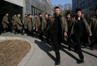 中资公司海外风险大 中外保安公司争抢商机