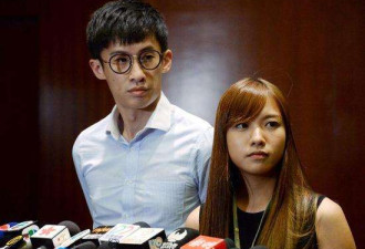 香港“辱国议员”梁颂恒、游蕙祯被捕