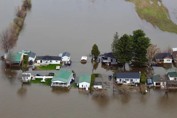 Gatineau Quebec flooding flood floods May 4, 2017