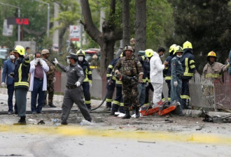 驻阿富汗外国军队车辆遇袭致8人丧生