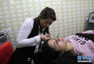 中国媳妇嫁巴勒斯坦小伙生3娃 创业开美容院