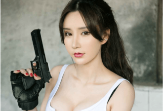 街拍：邻家小姐姐颜值娇媚，皮肤白皙甜美打枪
