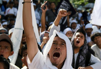 印度尼西亚穆斯林将示威 要求重判钟万学