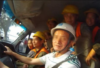 史上最牛超载:6人客车里塞了40个成年人