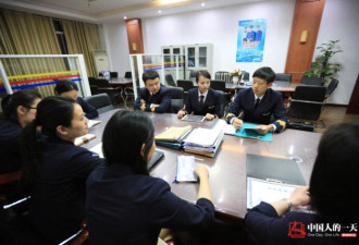 从空姐到飞行员 东北女孩用十年圆蓝天梦