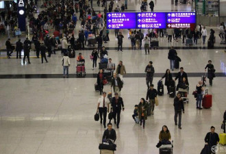 香港机场安检出现严重漏洞 旅客携带6把刀登机