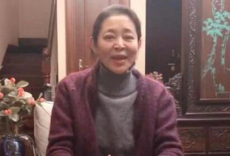 倪萍近照尖下巴被说认不出，网友:是不是动刀了