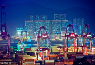 曾经的世界第一港 如今吞吐量不及上海一半