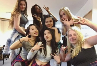 乌克兰总统子女留学英国 孪生姐妹颜值高