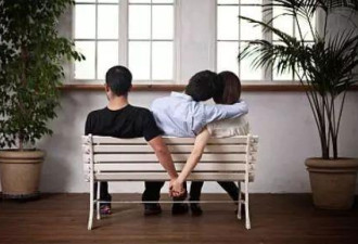 女主播脚踩三条船！怀孕后还干这丑事！结果…