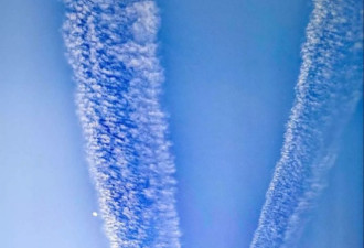 广州天空上热搜啦！刷屏朋友圈天空云朵似彩带