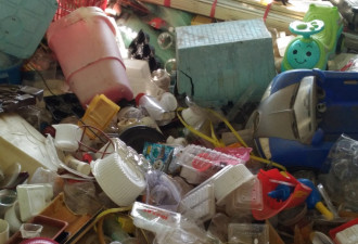 日本女子3个月往邻居家扔了80公斤垃圾被逮捕