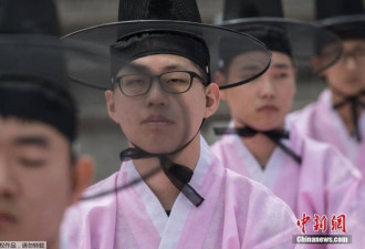 一年一度韩国少男少女盛装参加 成人礼现场