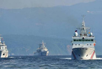 日本巡逻船靠近钓鱼岛 被中方海警船严正警告