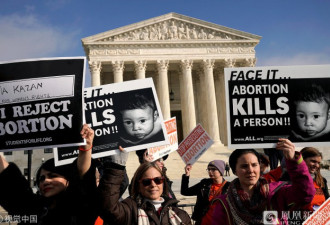 美国举行了反堕胎大游行，民众们集体“躺尸”