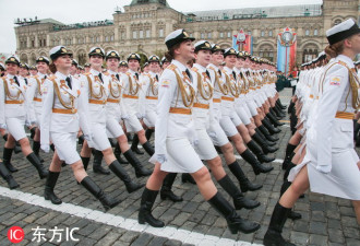 惊艳了战斗民族！俄罗斯女兵亮相阅兵日