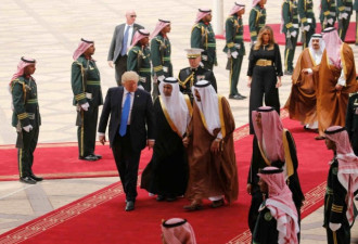 特朗普抵达沙特 后者将献三大见面礼