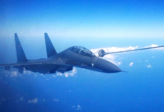 中国战机东海上空拦截美军机 距离仅46米