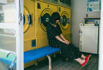 日本妹钻进洗衣机彻底消失，网友表示想去一试